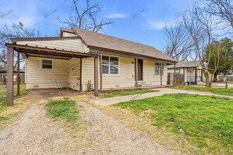 508 W Lone Star Ave in Cleburne, TX - Building Photo - Building Photo