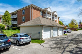 Residences of Worthington in Worthington, OH - Building Photo - Building Photo