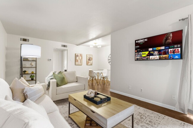 2800 Escada Dr in Farmers Branch, TX - Foto de edificio - Building Photo