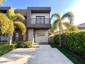 8753 SW 34th St in Miami, FL - Building Photo