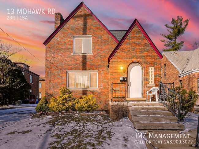 property at 13 Mohawk Rd