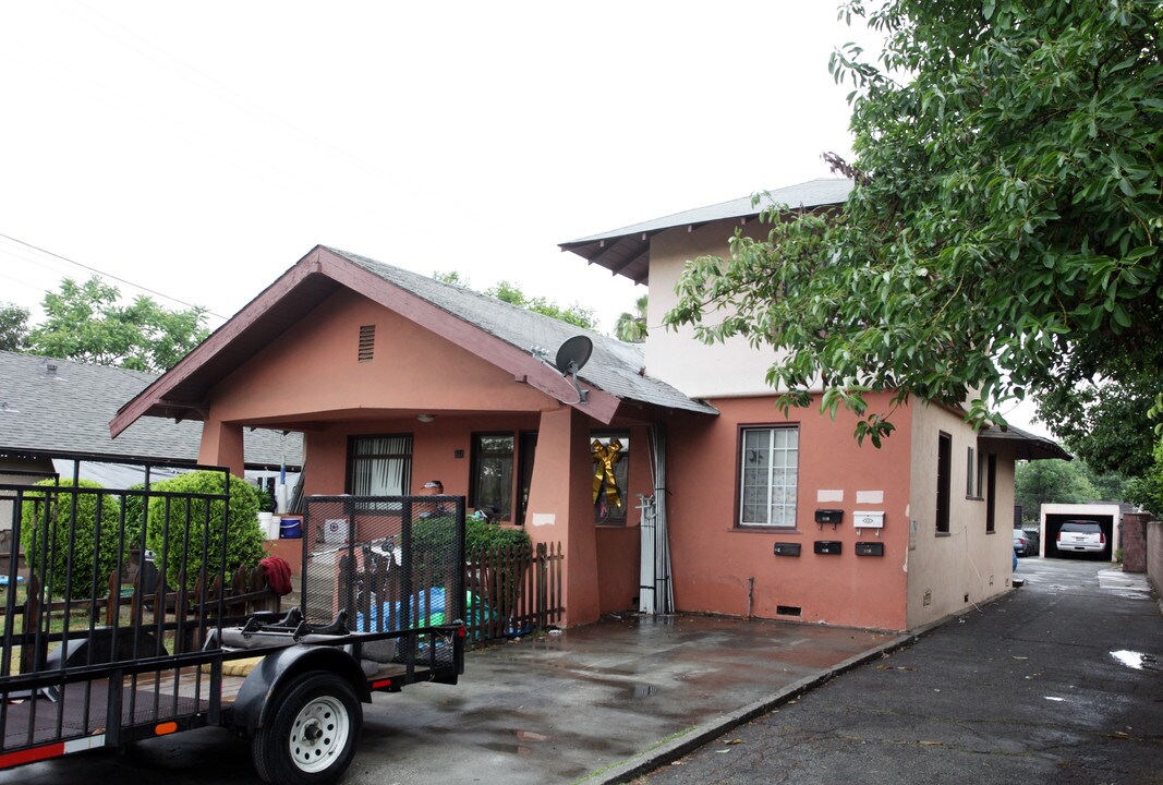 Apartments in Pomona, CA - Building Photo