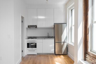 29 Fayette St, Unit 21 in Boston, MA - Foto de edificio - Building Photo