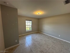 4602 NW 36th Pl in Cape Coral, FL - Building Photo - Building Photo