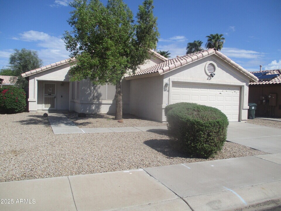 16114 W Jackson St in Goodyear, AZ - Building Photo
