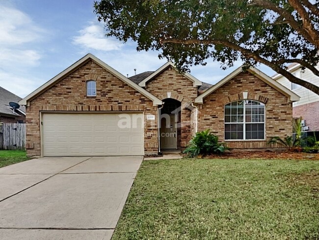 property at 11919 Lois Ln Dr
