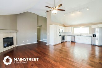 19306 Corbyn Ln in Smithville, MO - Foto de edificio - Building Photo