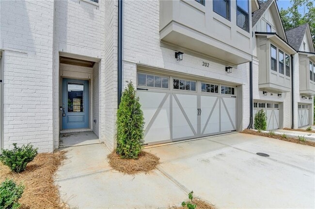 202 Holsten Ln in Johns Creek, GA - Building Photo - Building Photo