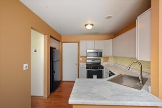 118 Cambrian Ct in Roselle, IL - Foto de edificio - Building Photo