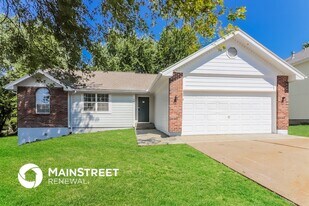 306 W Sierra Dr in Raymore, MO - Building Photo