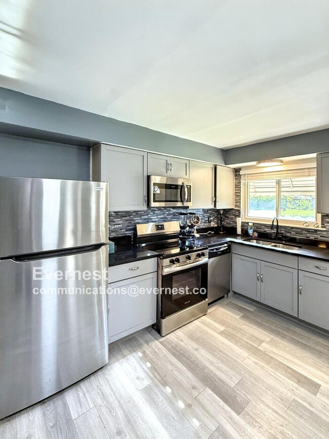 20853 Garden Ln in Ferndale, MI - Building Photo - Building Photo