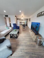 8101 N 33rd Dr in Phoenix, AZ - Building Photo