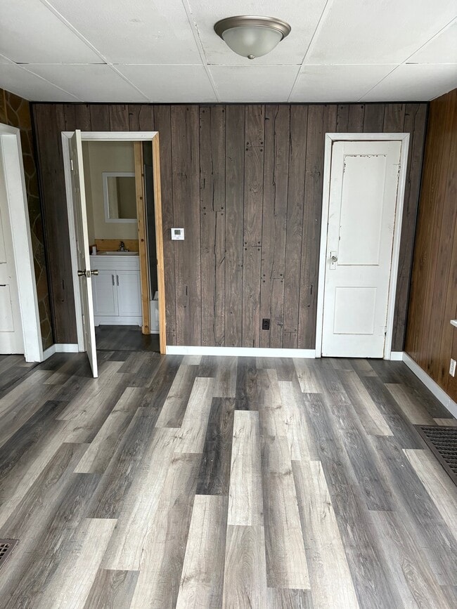 property at 803 N 2nd St