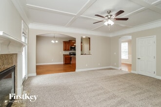 522 S Fortune Way in Dallas, GA - Foto de edificio - Building Photo