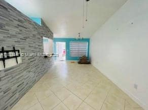 12506 SW 147th Terrace in Miami, FL - Foto de edificio - Building Photo