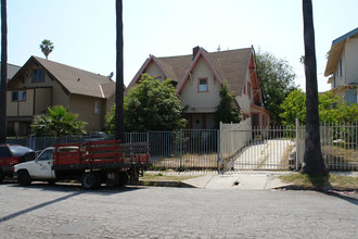 931 S Kenmore Ave in Los Angeles, CA - Building Photo - Building Photo