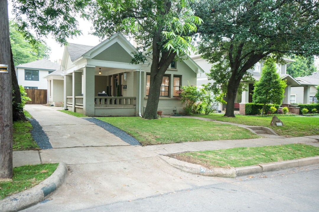 5740-5742 Llano Ave in Dallas, TX - Building Photo