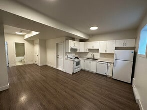 3575 Brownlee Av in Coquitlam, BC - Building Photo - Building Photo