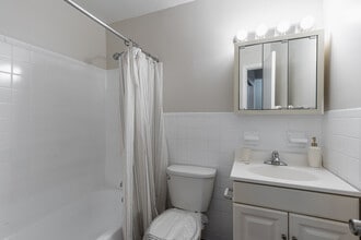 Jefferson Court Apartments in Clifton Heights, PA - Building Photo - Interior Photo