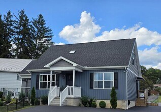2114 Pine View Dr in Hollidaysburg, PA - Building Photo - Building Photo