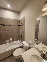 2401 Emanuel Ct in Bethlehem, PA - Building Photo - Building Photo