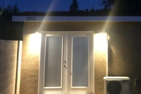 12418 Oxnard St, Unit ADU