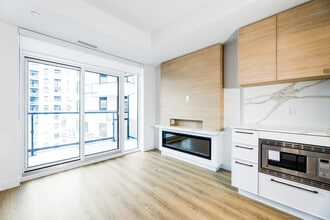 1050 Eastern Ave in Toronto, ON - Building Photo - Building Photo