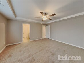 803 Springtooth Dr in Zebulon, NC - Foto de edificio - Building Photo