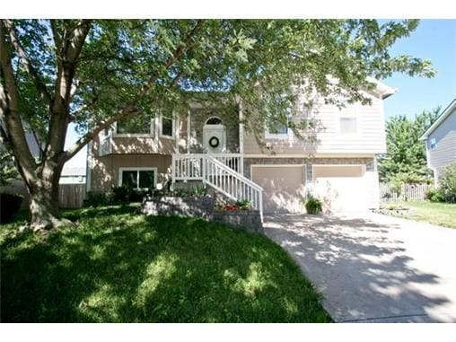 property at 1045 N Lincoln St