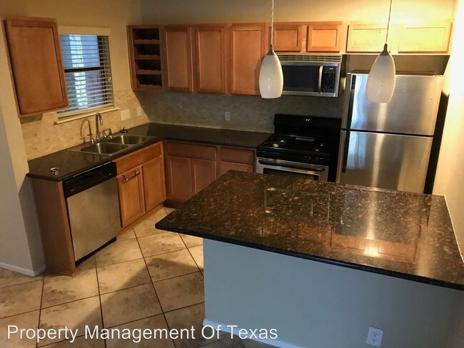 3000 S 1st St-Unit -Unit 105 in Austin, TX - Building Photo - Building Photo