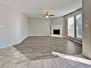 15704 Barton Ridge Dr, Unit 824 in Fort Worth, TX - Building Photo - Building Photo