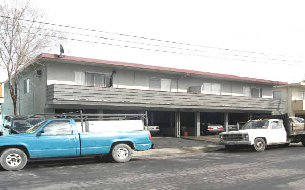 1640 Frisbie Ct in Concord, CA - Foto de edificio - Building Photo