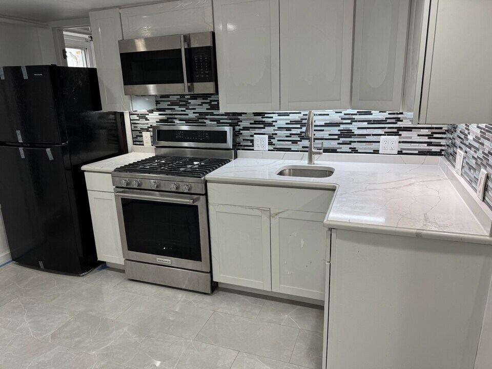 316 6th St, Unit 1 in Union City, NJ - Building Photo