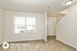 4111 Vershire Ave in Greensboro, NC - Foto de edificio - Building Photo