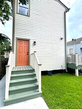 3047 Maurepas St, Unit 3047 in New Orleans, LA - Foto de edificio - Building Photo