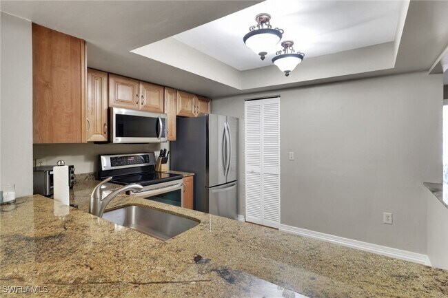 property at 800 Meadowland Dr