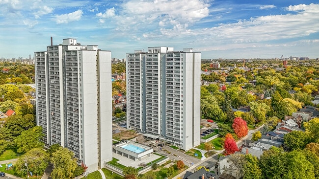 Montcrest Apartments A&B in Toronto, ON - Building Photo - Building Photo