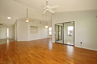 840 Ridge Lake Dr in Melbourne, FL - Building Photo - Building Photo