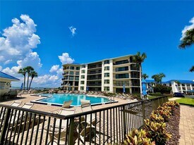 2700 N Peninsula Ave, Unit 322 in New Smyrna Beach, FL - Building Photo
