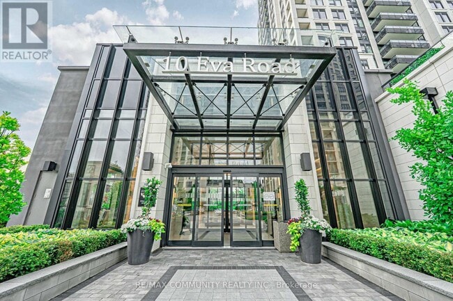 10 Eva Rd in Toronto, ON - Building Photo - Building Photo