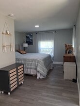 34G Miriam St, Unit Studio for rent in Stock Island, FL - Foto de edificio - Building Photo