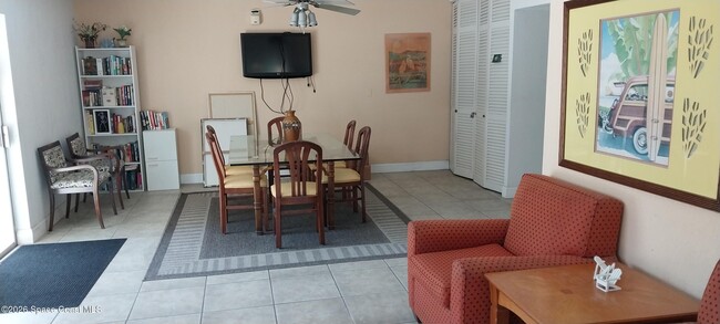 221 Columbia Dr in Cape Canaveral, FL - Building Photo - Building Photo