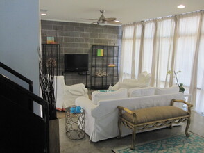 1103 W 22nd 1/2 St in Austin, TX - Building Photo - Building Photo