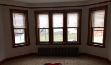 4229 S Sacramento Ave, Unit 2 front in Chicago, IL - Building Photo - Building Photo