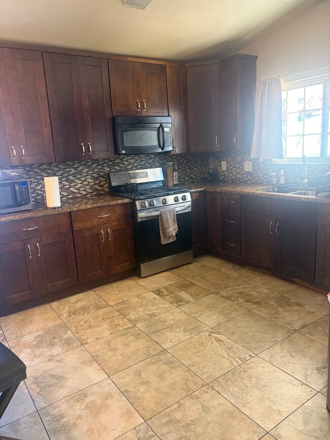 1120 Quail St in San Diego, CA - Building Photo - Building Photo