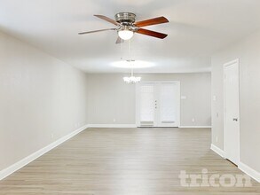 4611 Stallion Cove, Unit 1A in San Antonio, TX - Building Photo - Building Photo