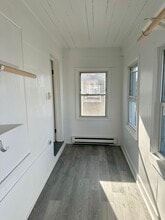 39 N Spring St, Unit 2nd and 3rd floor in Meriden, CT - Foto de edificio - Building Photo