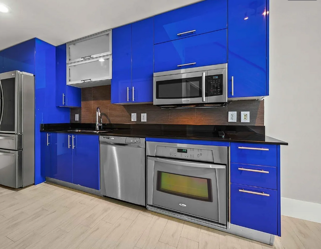 60 SW 13th St, Unit 3620 in Miami, FL - Foto de edificio - Building Photo