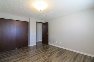 3 S Edison St in Kennewick, WA - Building Photo - Building Photo