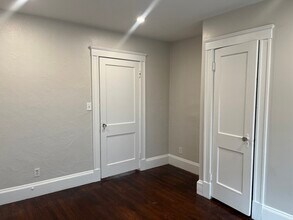 12 Meadow St in Salem, MA - Building Photo - Building Photo